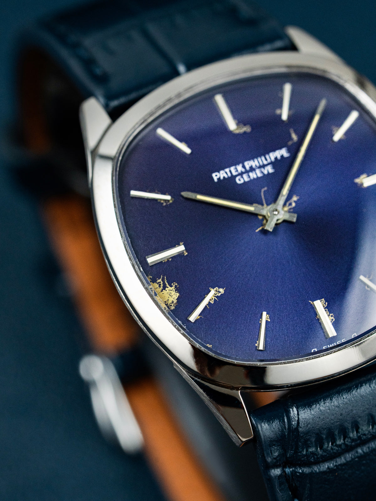 Patek Philippe Golden Ellipse 33mm - Ref. 3544G