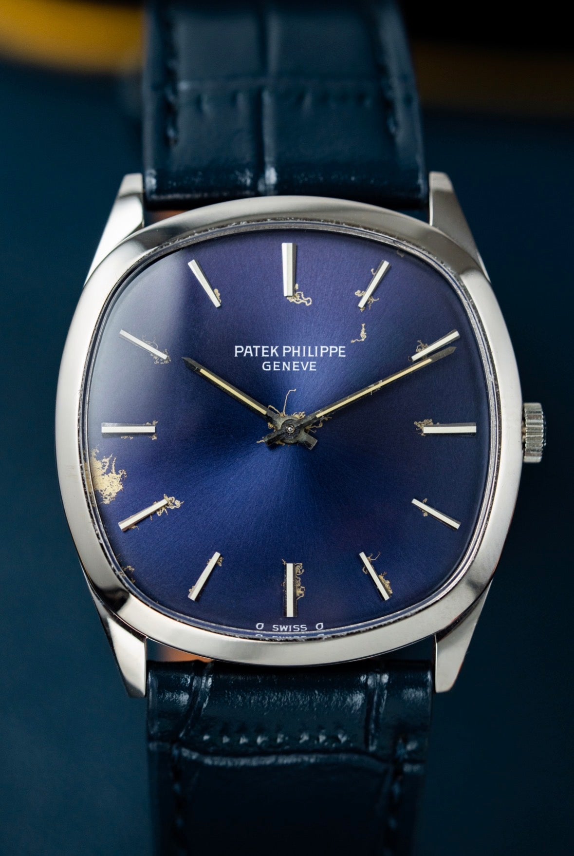 Patek Philippe Golden Ellipse 33mm - Ref. 3544G